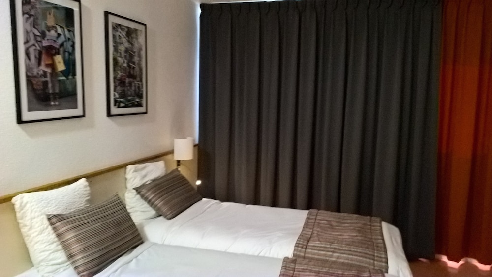 HOTEL TAMBOURIN 15/40