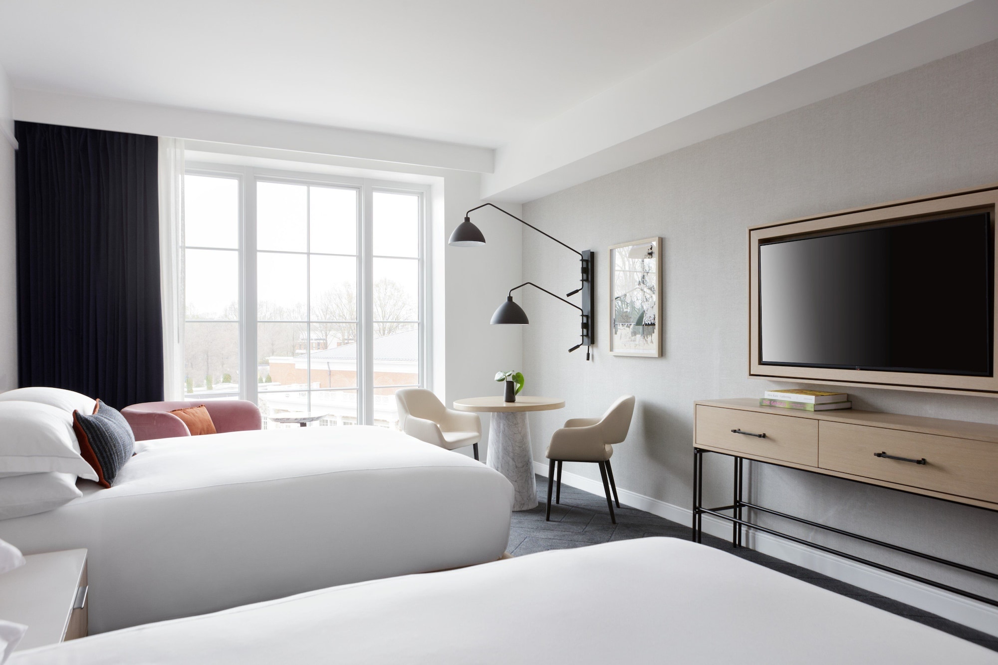 غرفة بسريرين كوين، Kimpton The Forum Hotel, an IHG Hotel 6/9