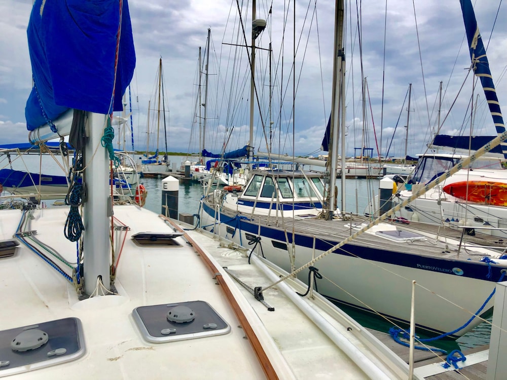 Marina Puerto Velero 34/58