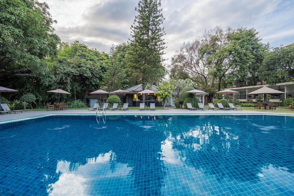 Sunshine Garden Resort 53/56