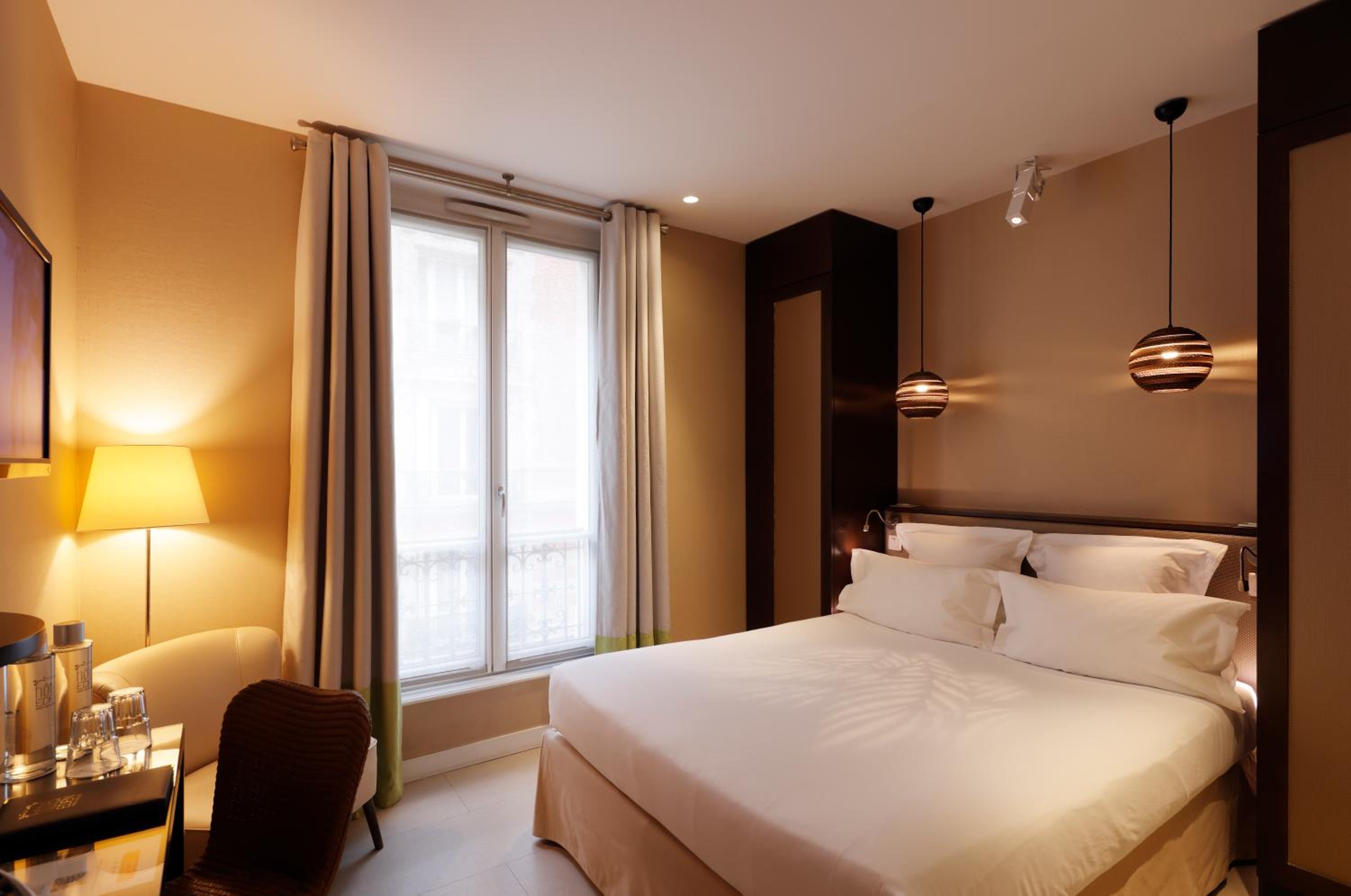 Adjoining, 3 Beds