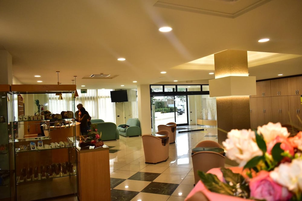 Hotel Garden 49/64