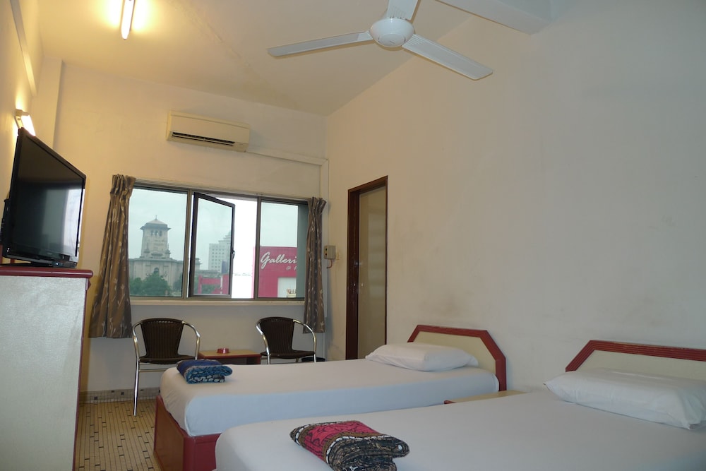Hotel J.B. 6/19