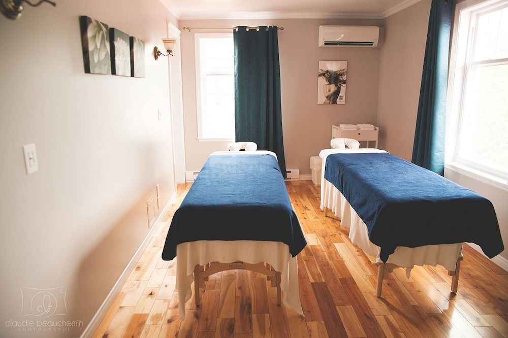 Auberge L Ambassadeur 33/58