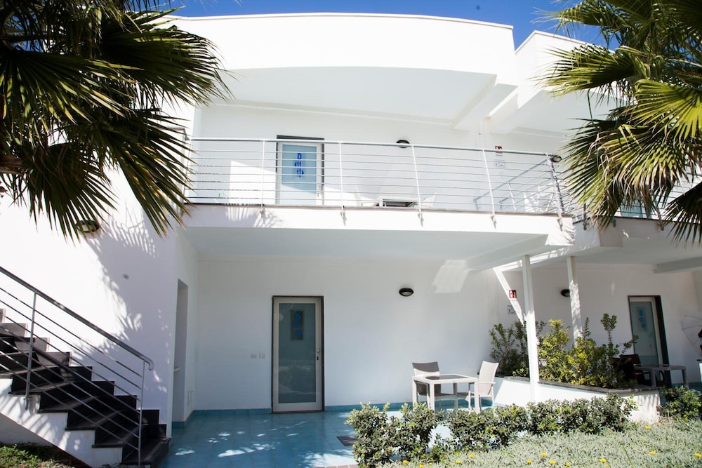 Medea Beach Resort 2/50