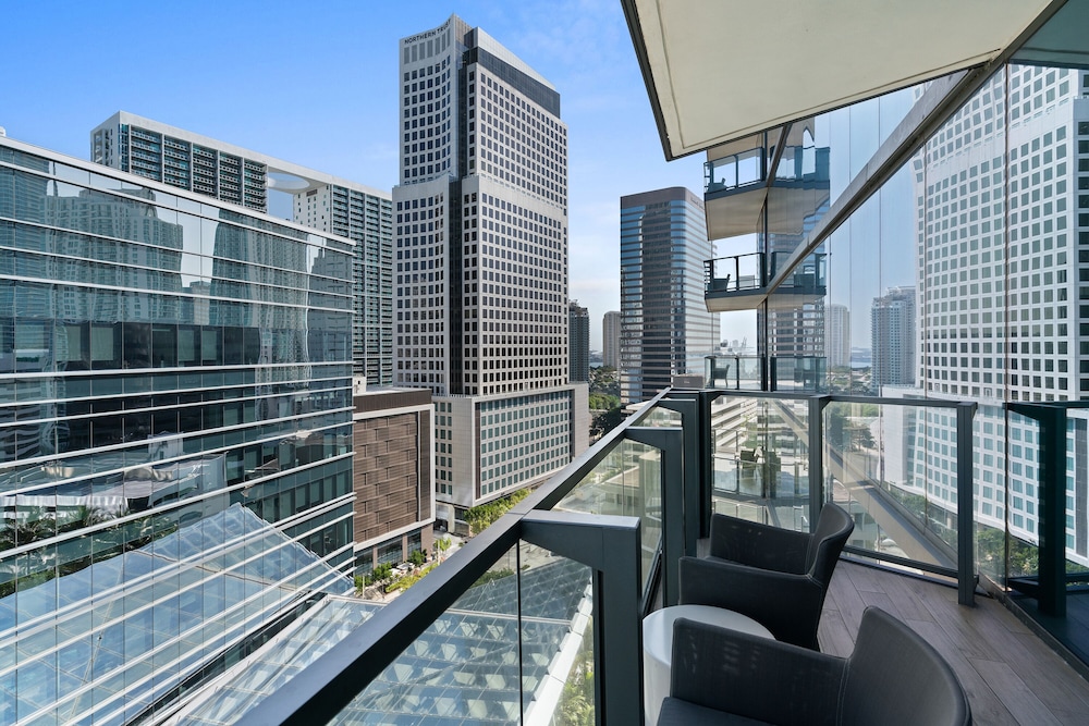 EAST Miami Residences 40/50