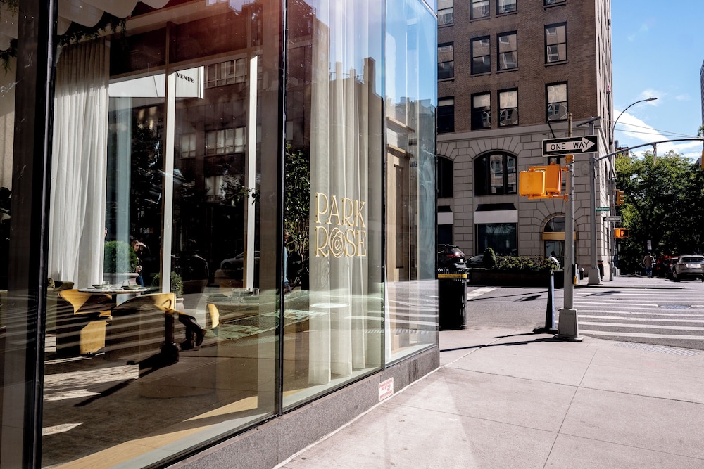 Hotel Park Ave 66/73
