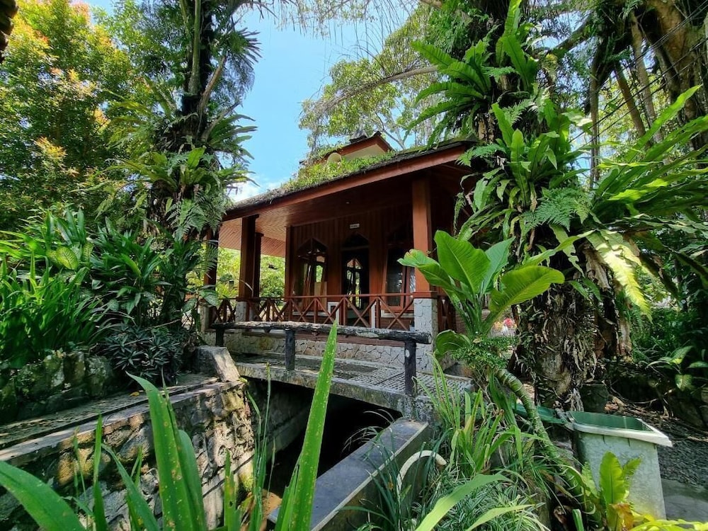 Green Tropical Village Hotel Resort 16/61