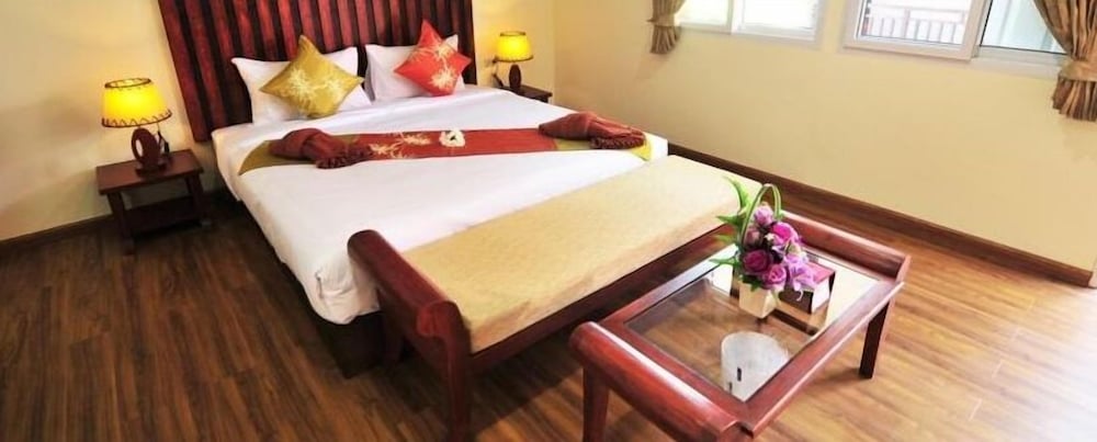 Phi Phi Little Star 23/66