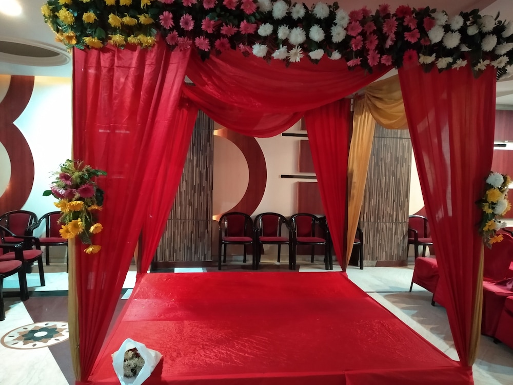 Hotel Pushpak 61/74