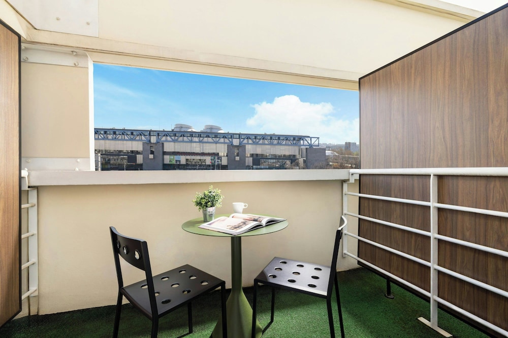 Moxy Paris La Villette 3/56