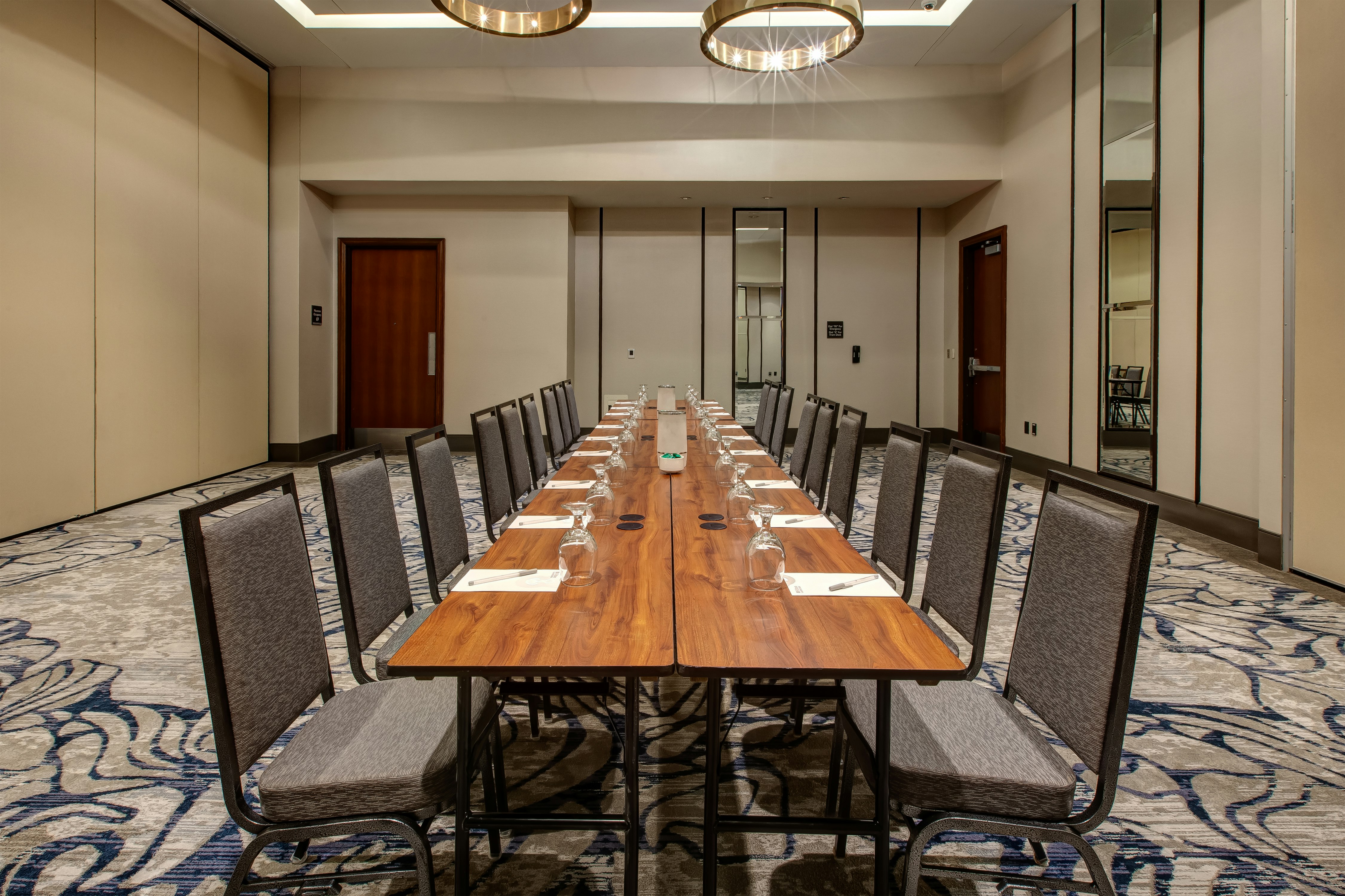 HILTON GARDEN INN VIRGINIA BEACH OCEANFRONT 36/50
