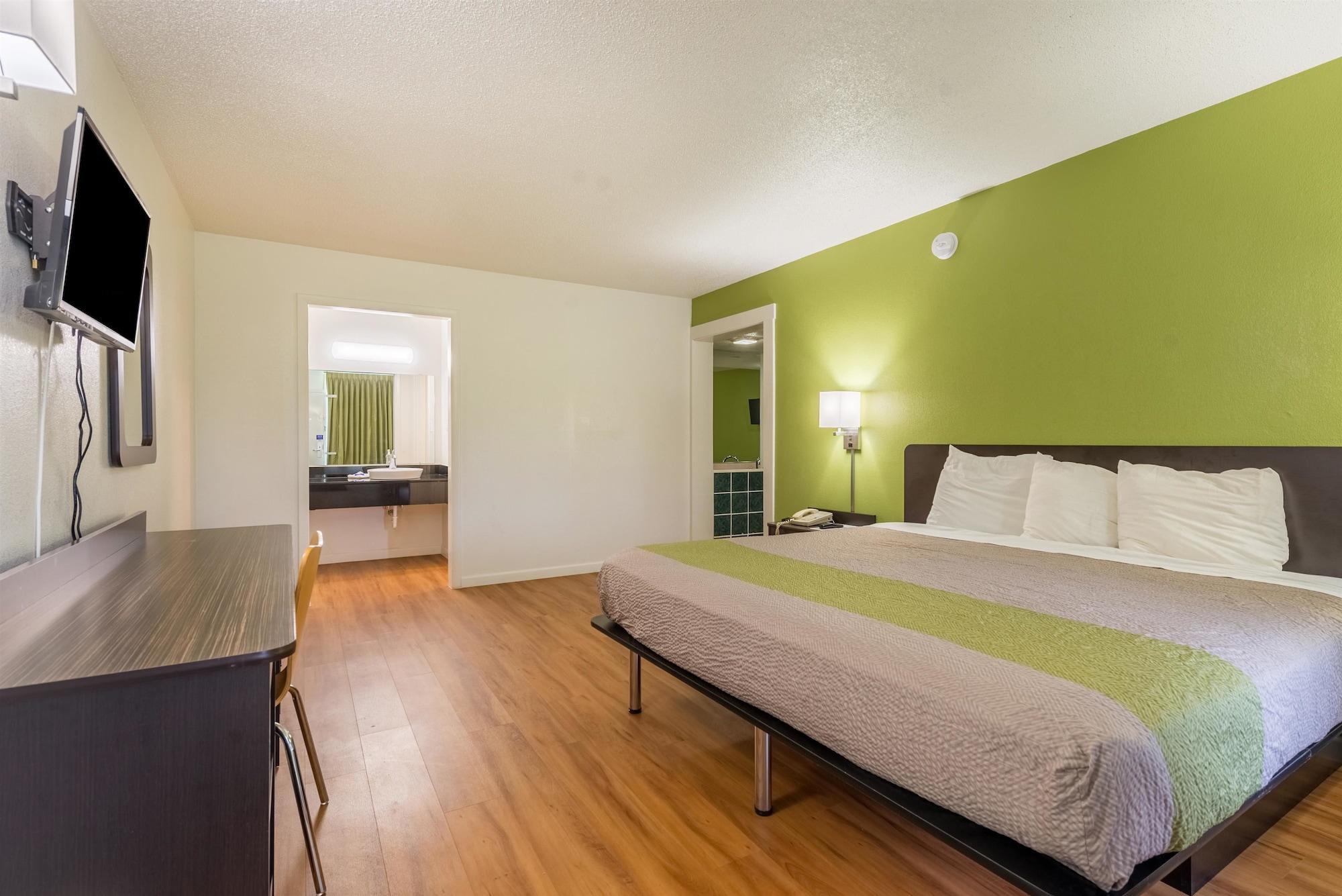 Motel6 Troy, OH 9/45