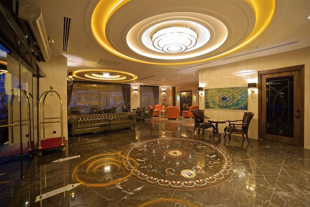 Lobby at Icon Hotel Taksim, ISTANBUL