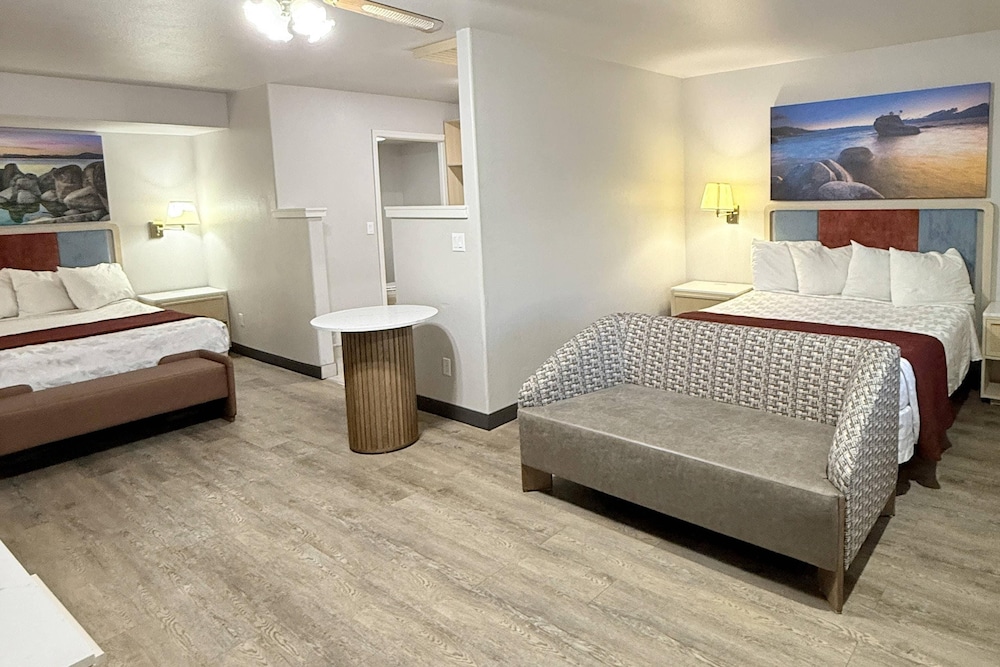 Upgrade, 2 Queen Beds