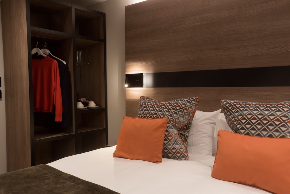 Oxford Hotel Earls Court 44/62