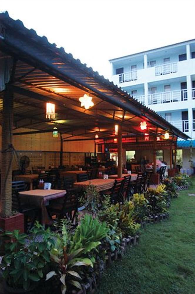 The Palace Ao Nang Resort 1/38