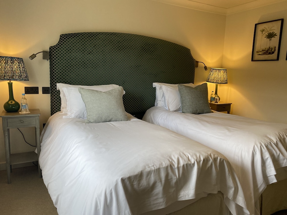 House, Twin Beds