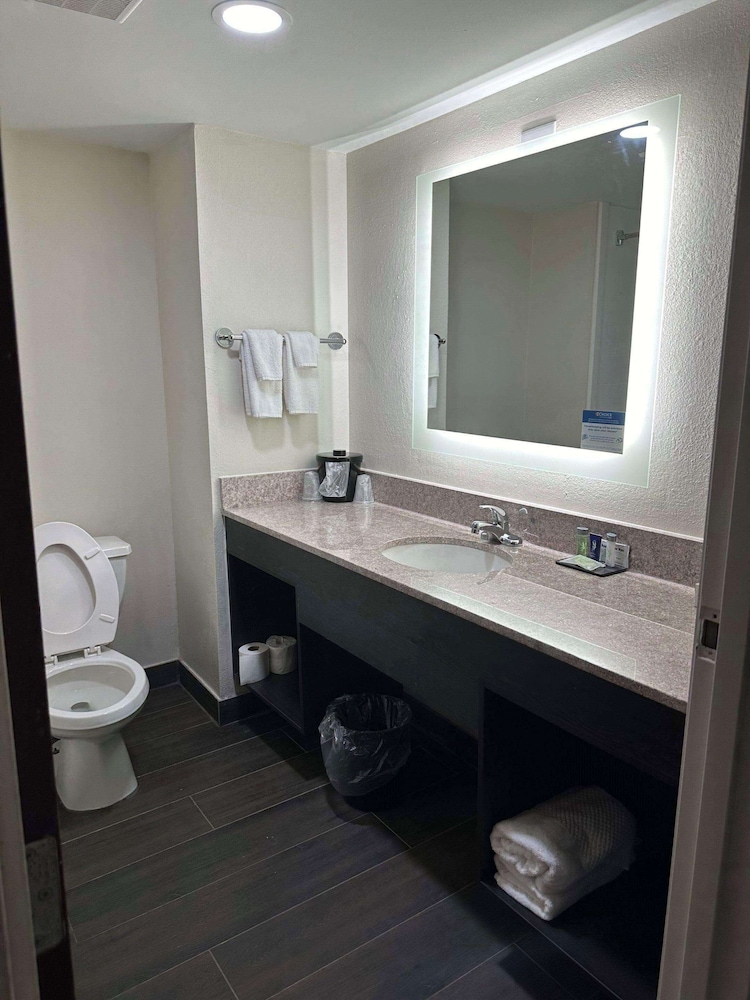 Sleep Inn & Suites Pineville - Alexandria 64/65