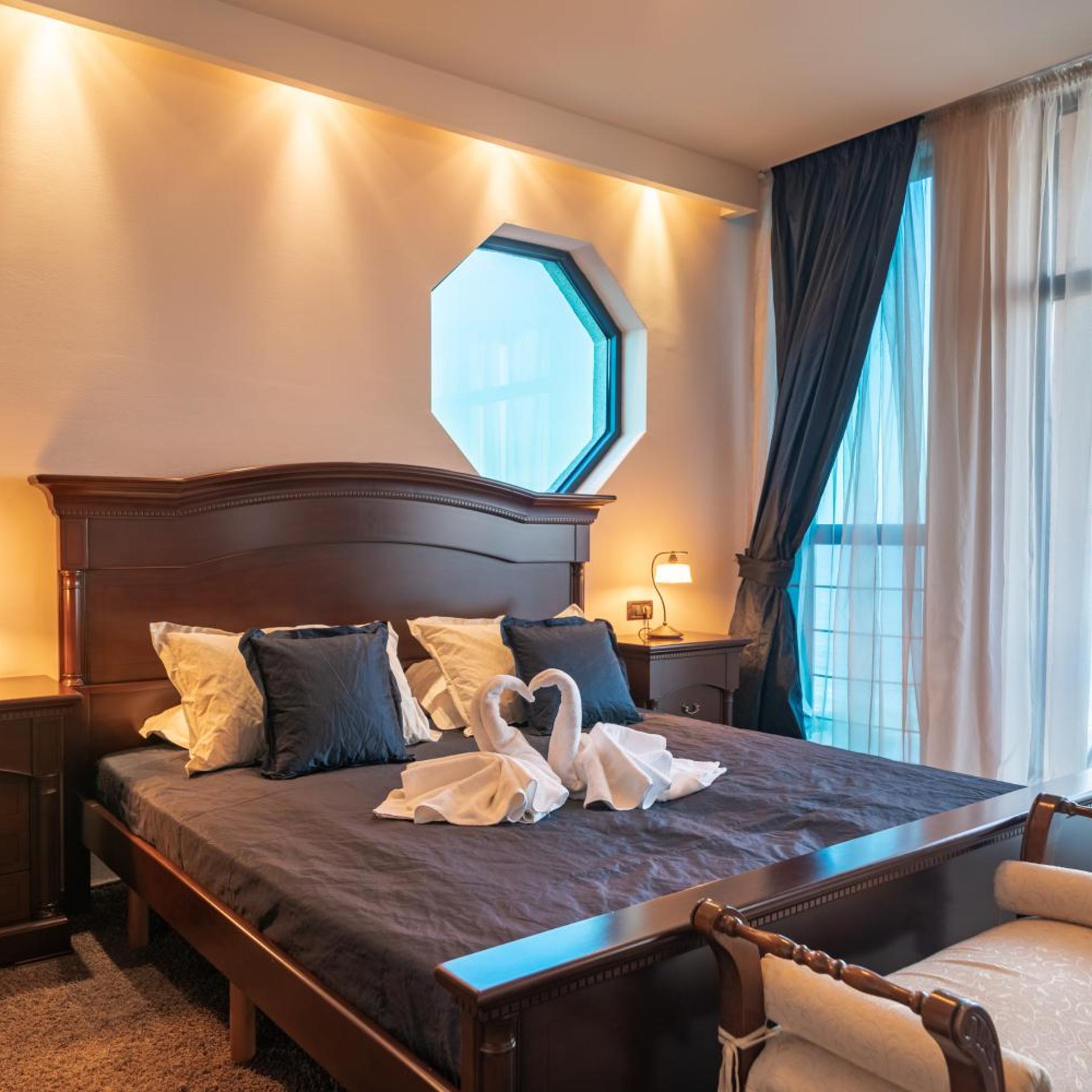 Retro, Suite, House