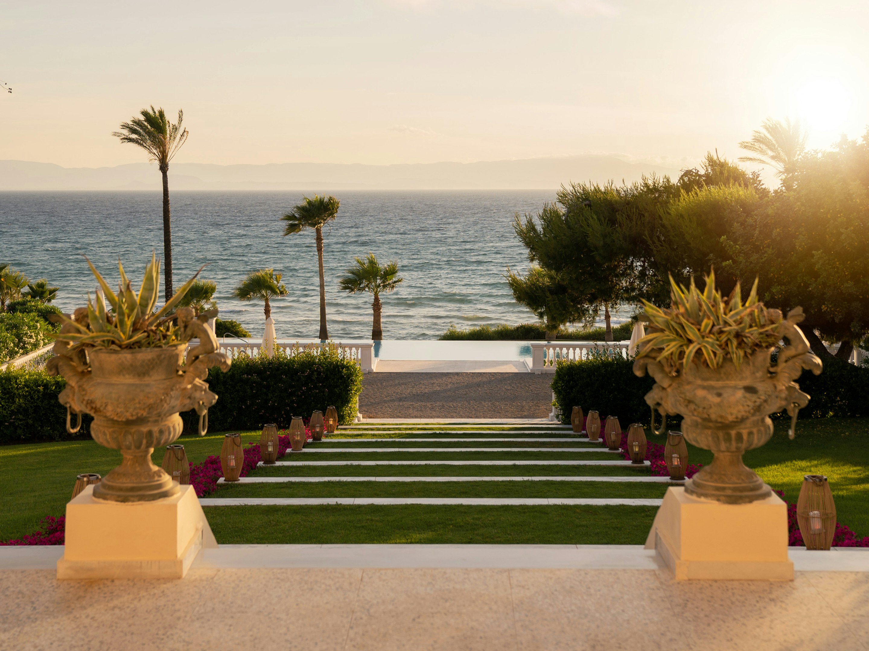 Mandola Rosa, A Resort to Live 11/18