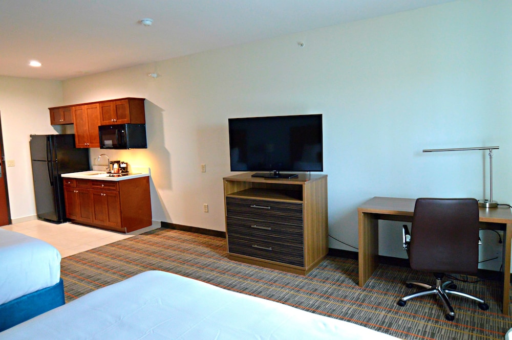 Best Western Ingleside Inn & Suites 16/37