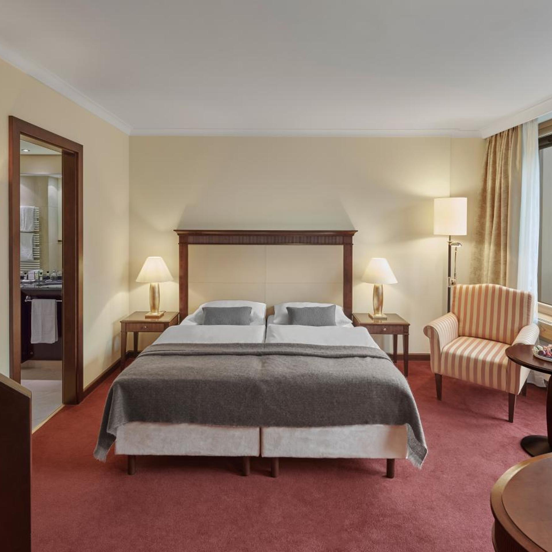 Maisonette, Suite