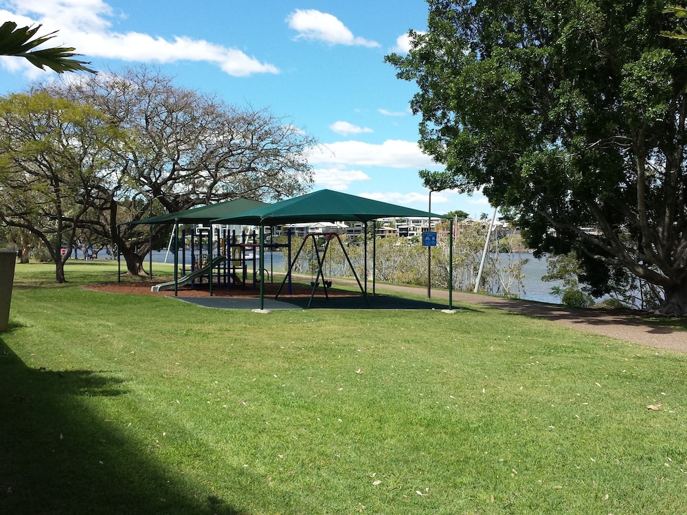 Kirribilli Riverfront Apartments 61/72