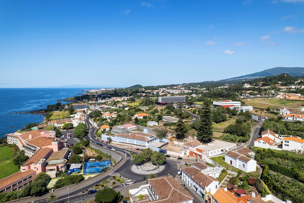 AZORES BOOK HOTEL 39/46