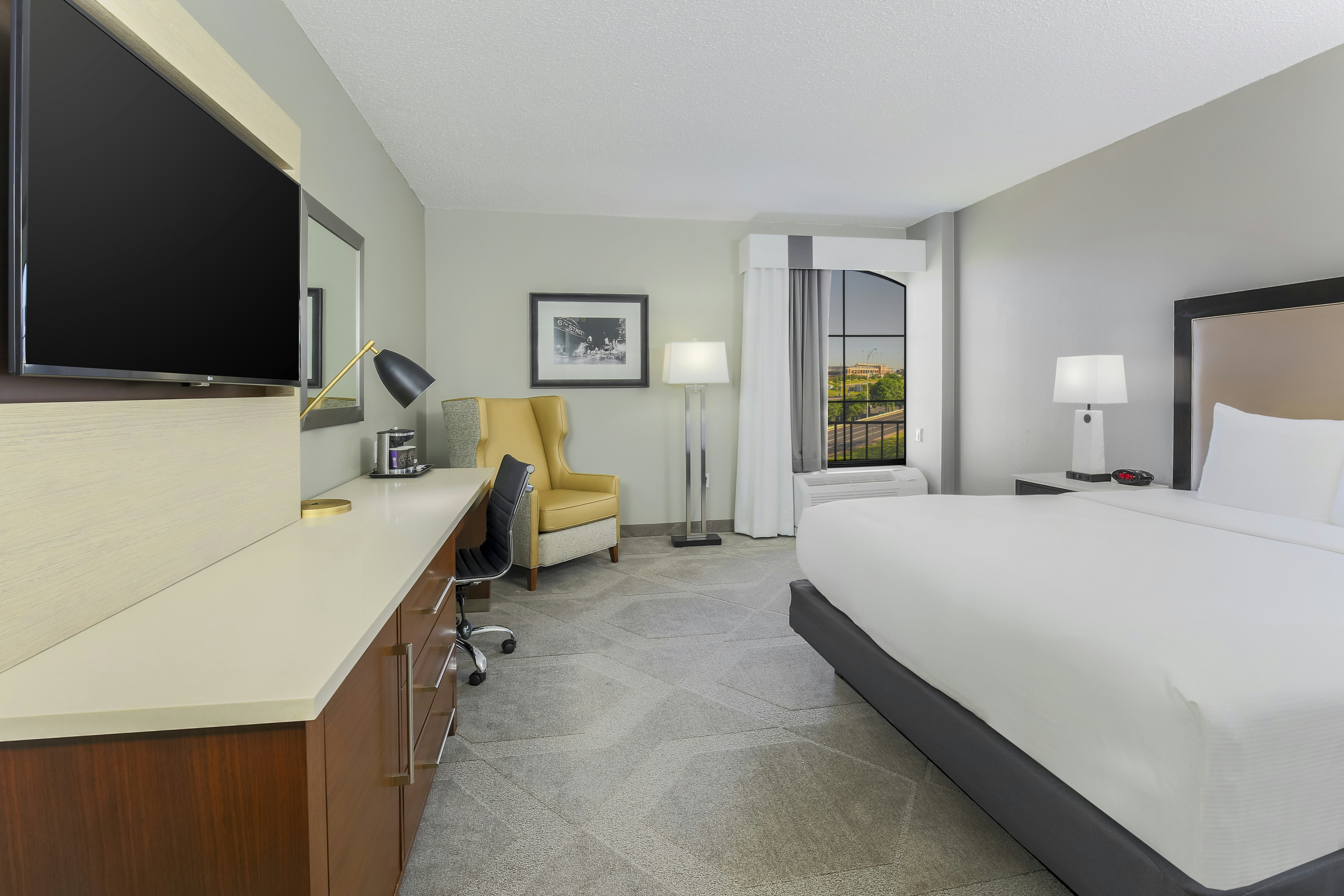 Room, King Bed, with View