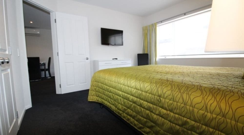 Carramar Motor Inn 16/64