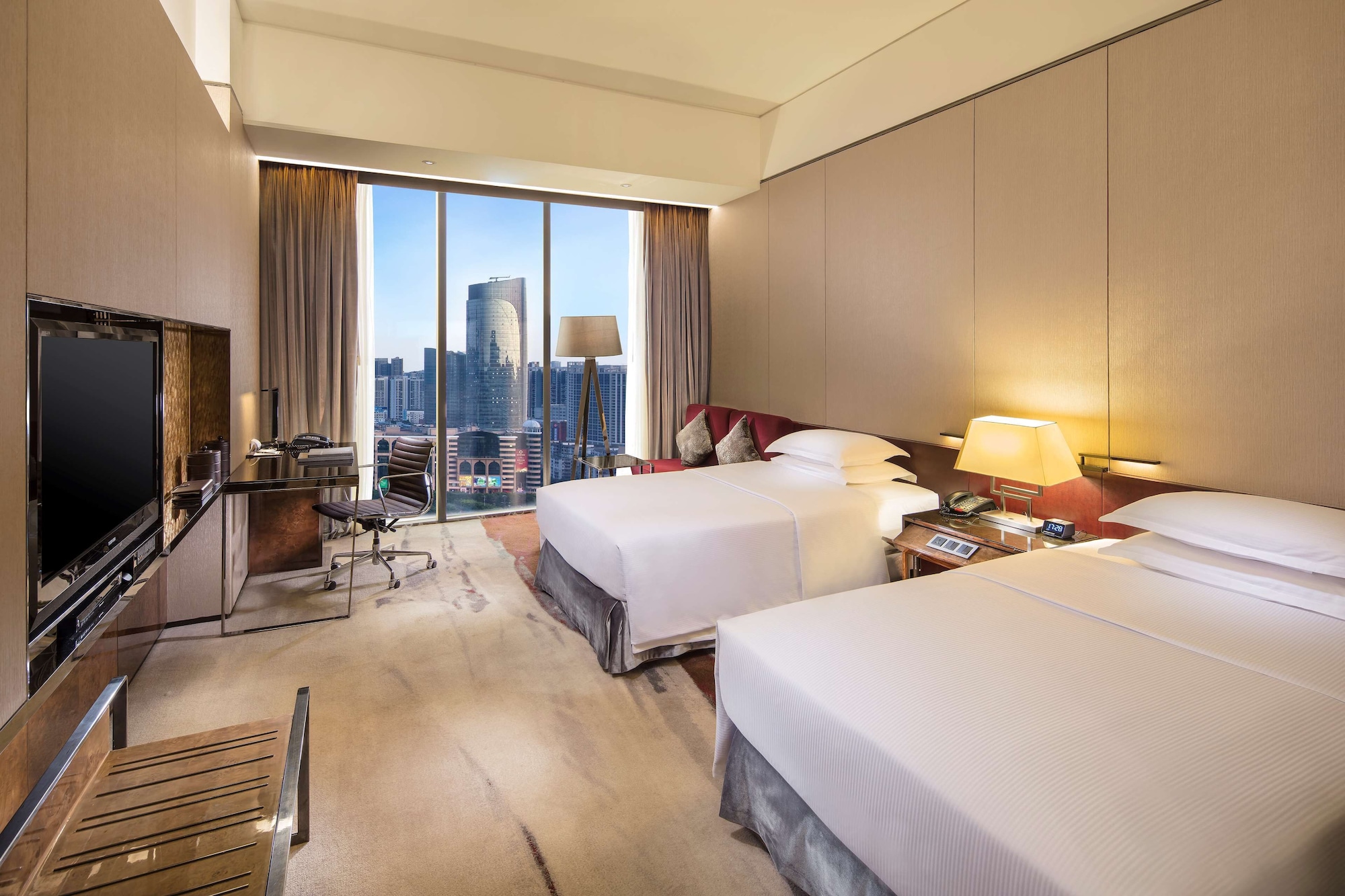 EXECUTIVE, TWIN BEDS, CLUB LOUNGE ACCESS