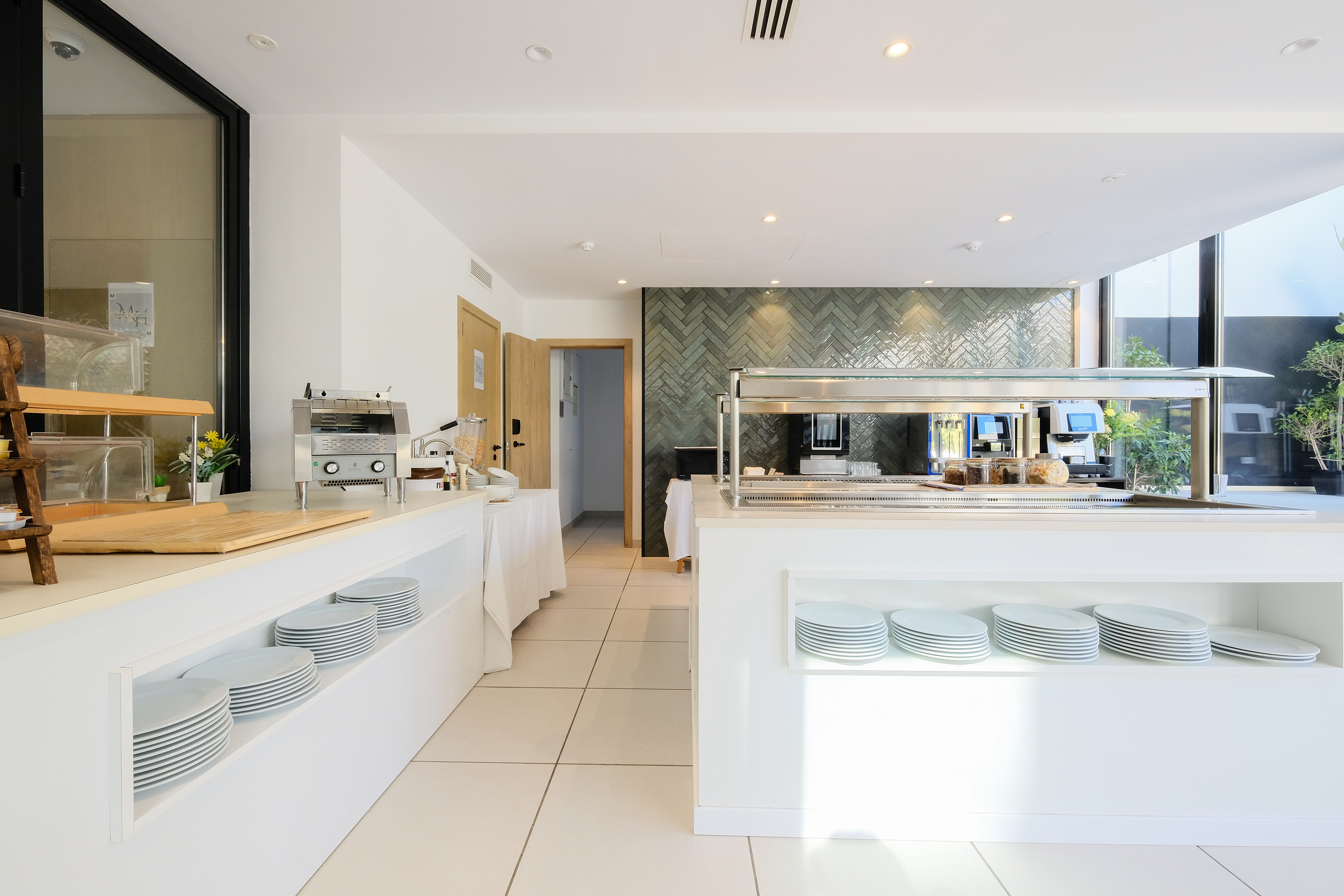 AzuLine Hotel M 5/42