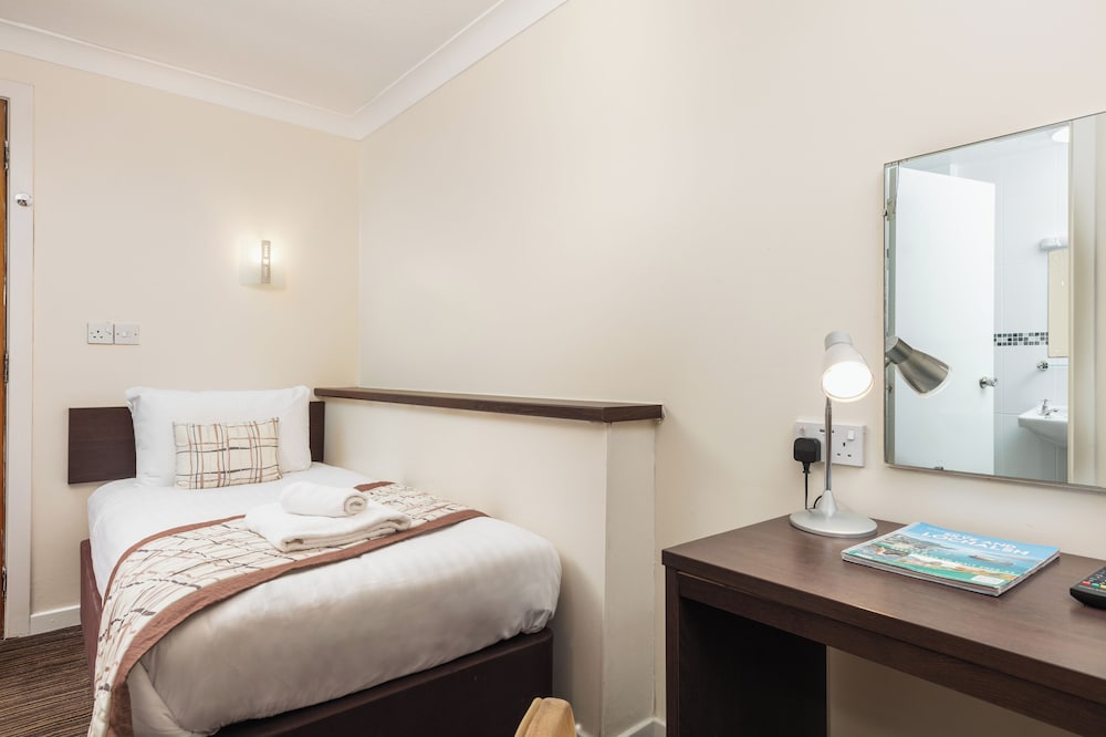 Dunollie Hotel 10/50