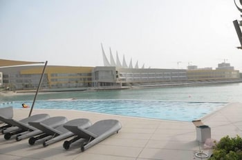 Dragon Hotel & Resort 24/50