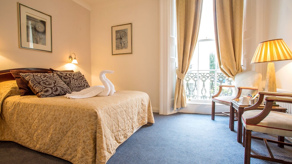 Clifton Hotel 22/53