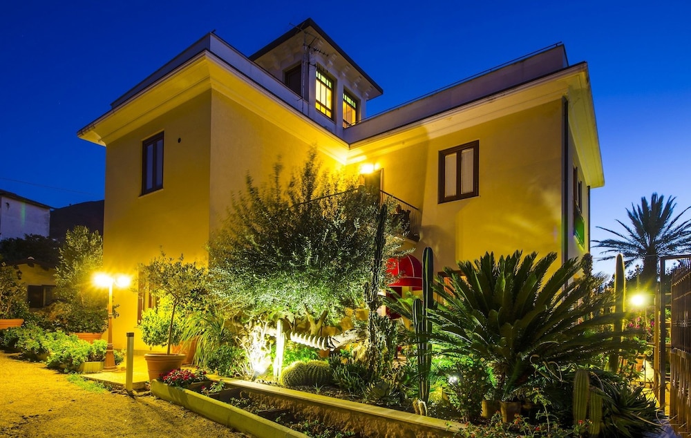 Villa Margherita 3/50