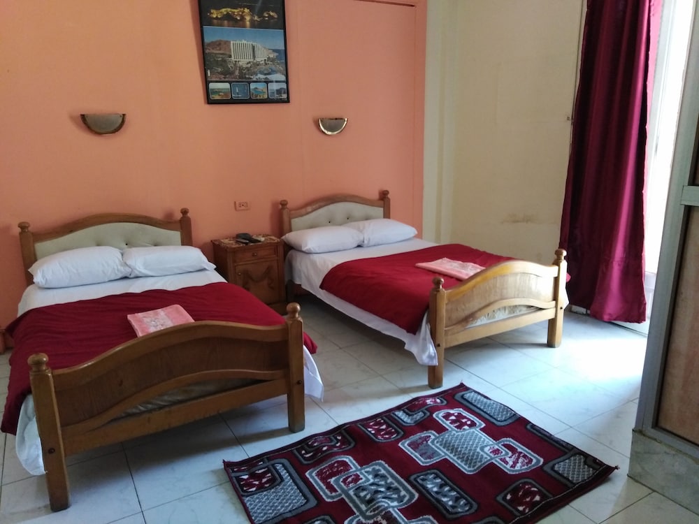 New Palace Hostel 3/38