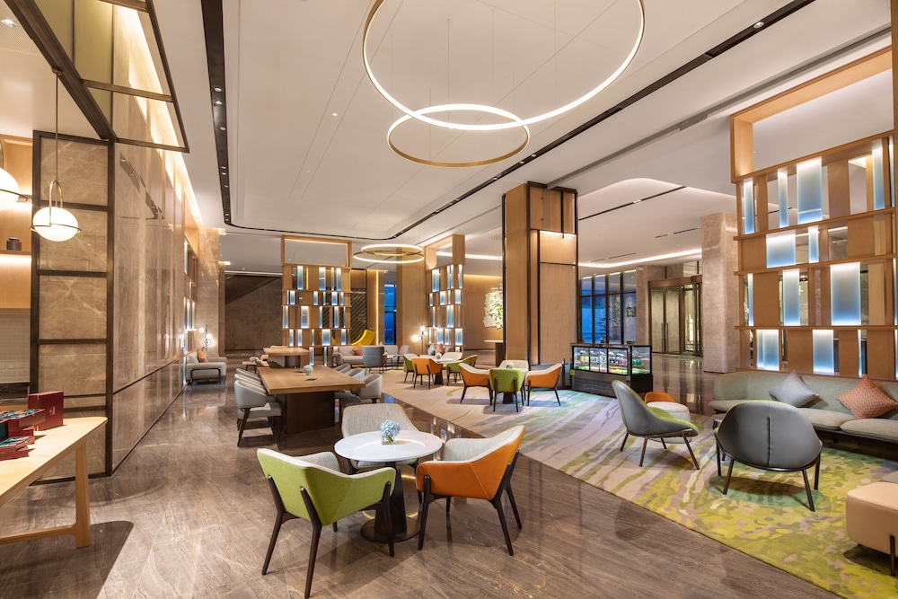 Holiday Inn Zhengzhou High-Tech Zone 56/74