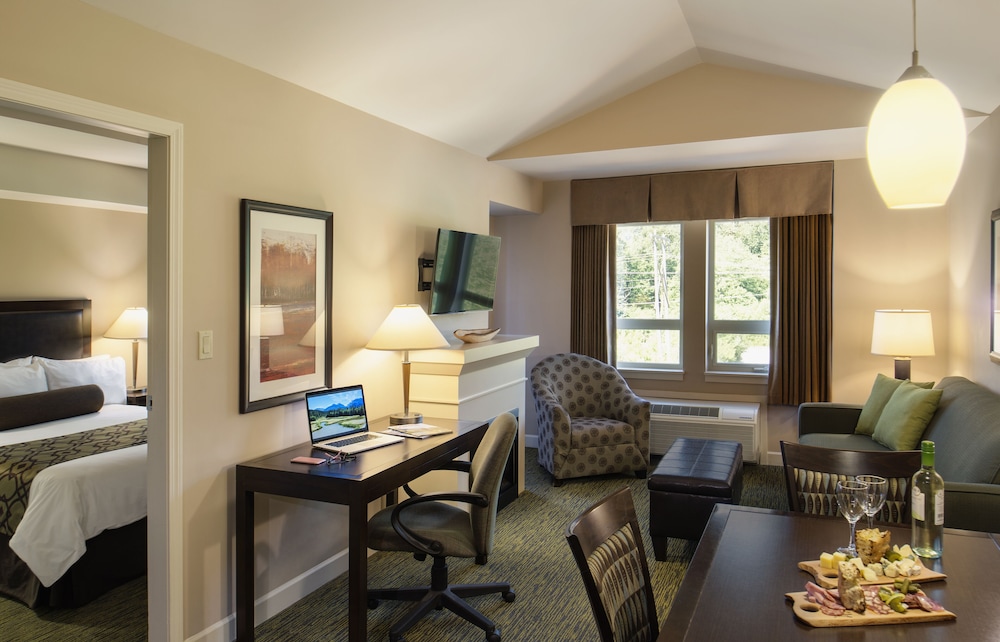 Executive Suites Hotel Resort Squamish 37/68