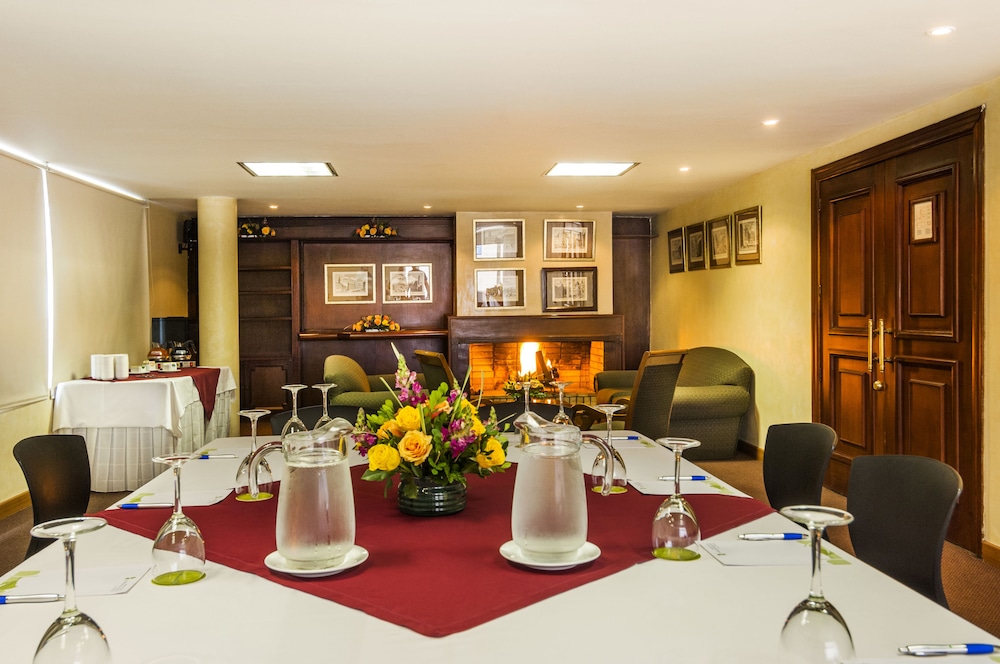 Hotel Porton Bogota 49/81