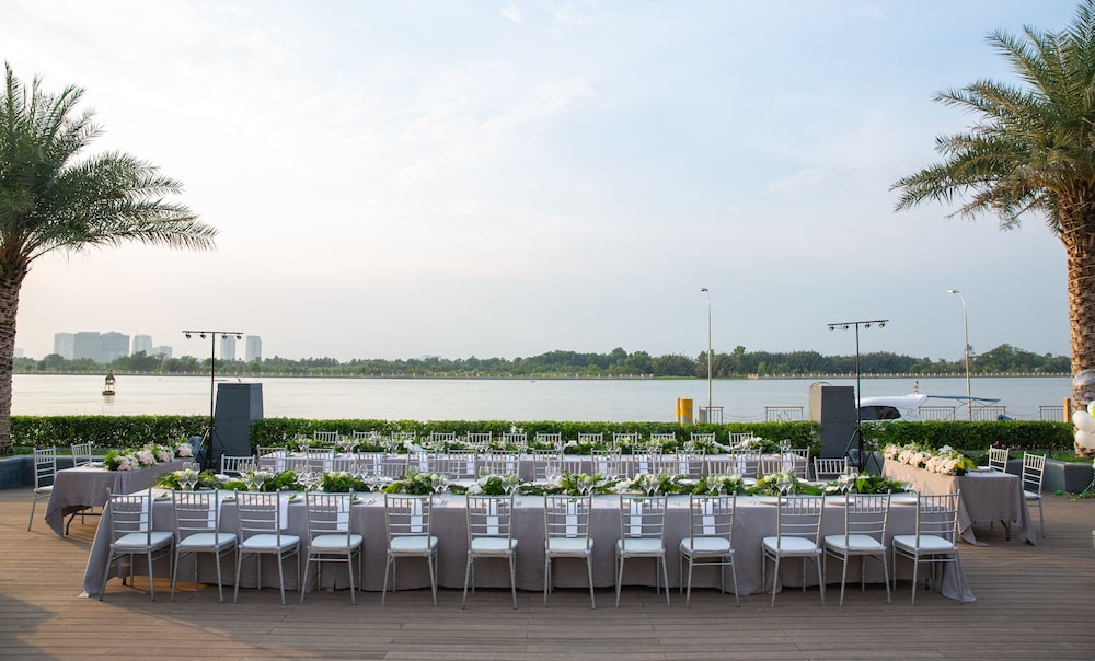Mia Saigon Luxury Boutique Hotel 66/72