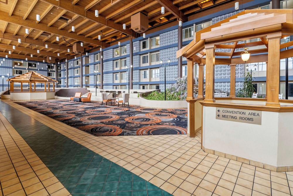 swimming pool spa