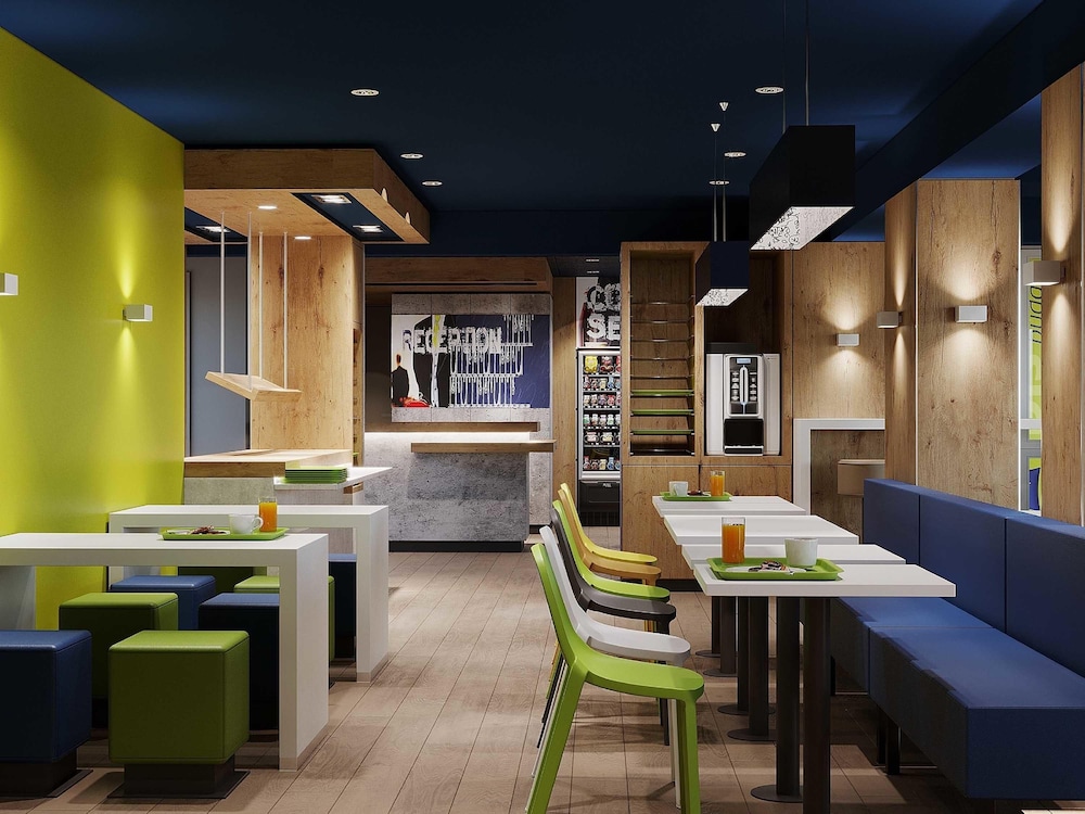 Ibis Budget Poitiers Nord Futuroscope 47/71