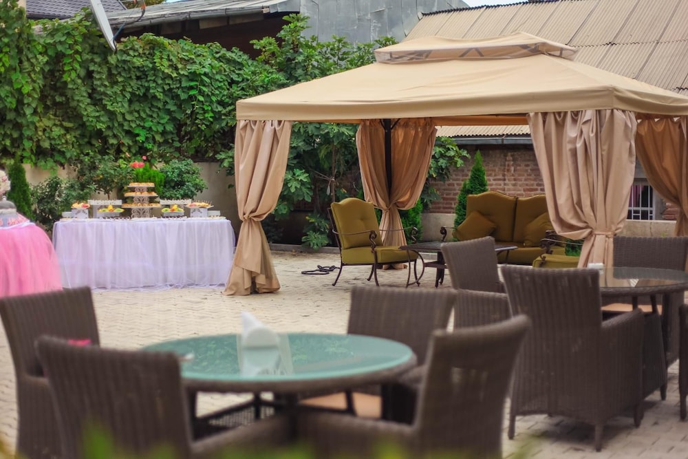 Orchid Boutique Hotel 40/43
