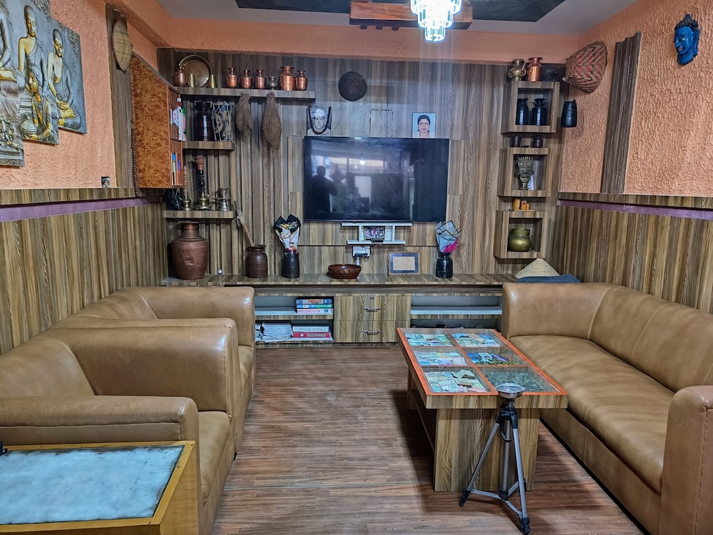 Sara's Backpackers Hotel 53/74