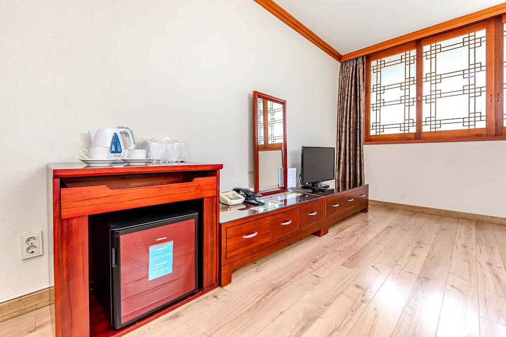 Samhaein Tourist Hotel 7/46