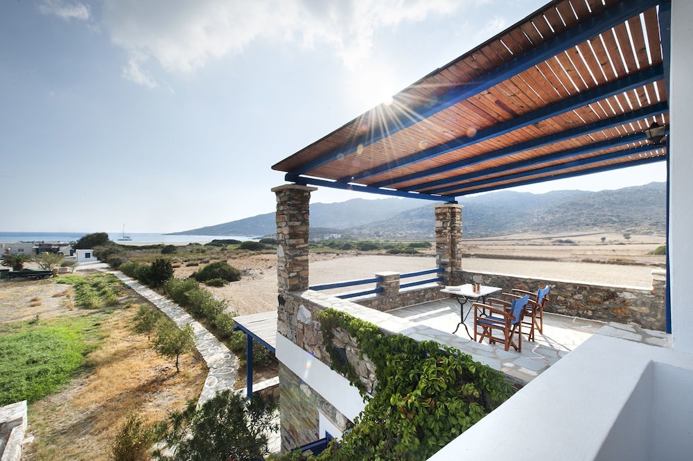 Dimitris Rooms 28/33