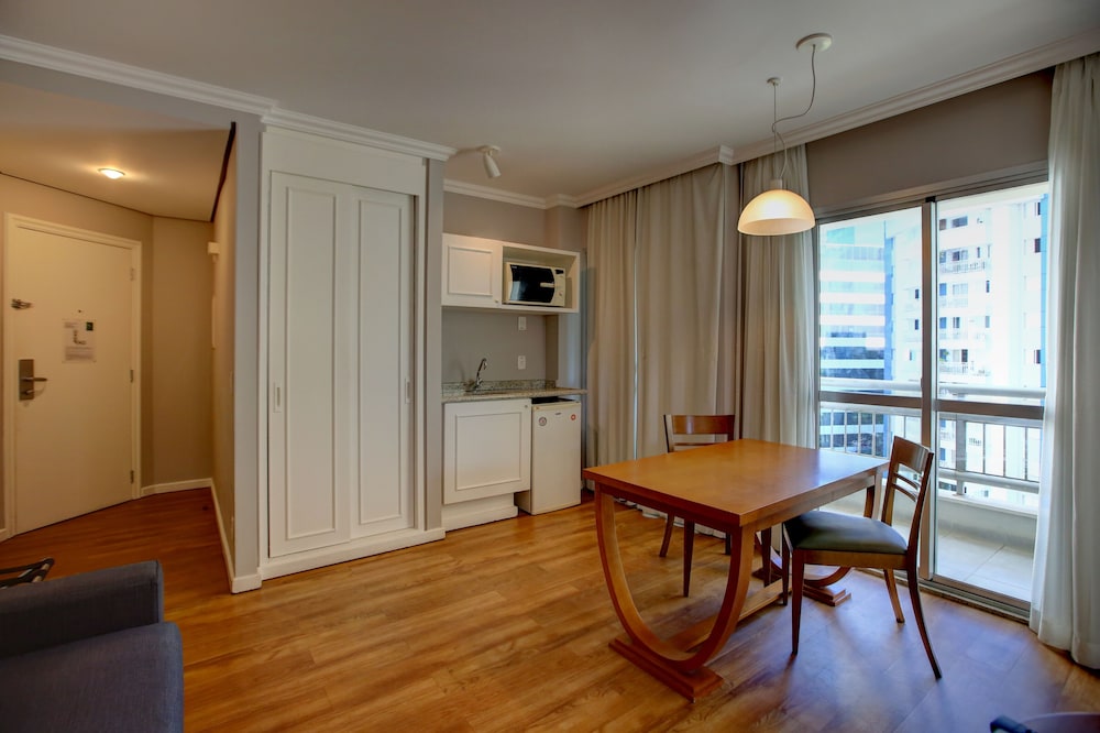 Roomo Bela Cintra Residencial 22/31