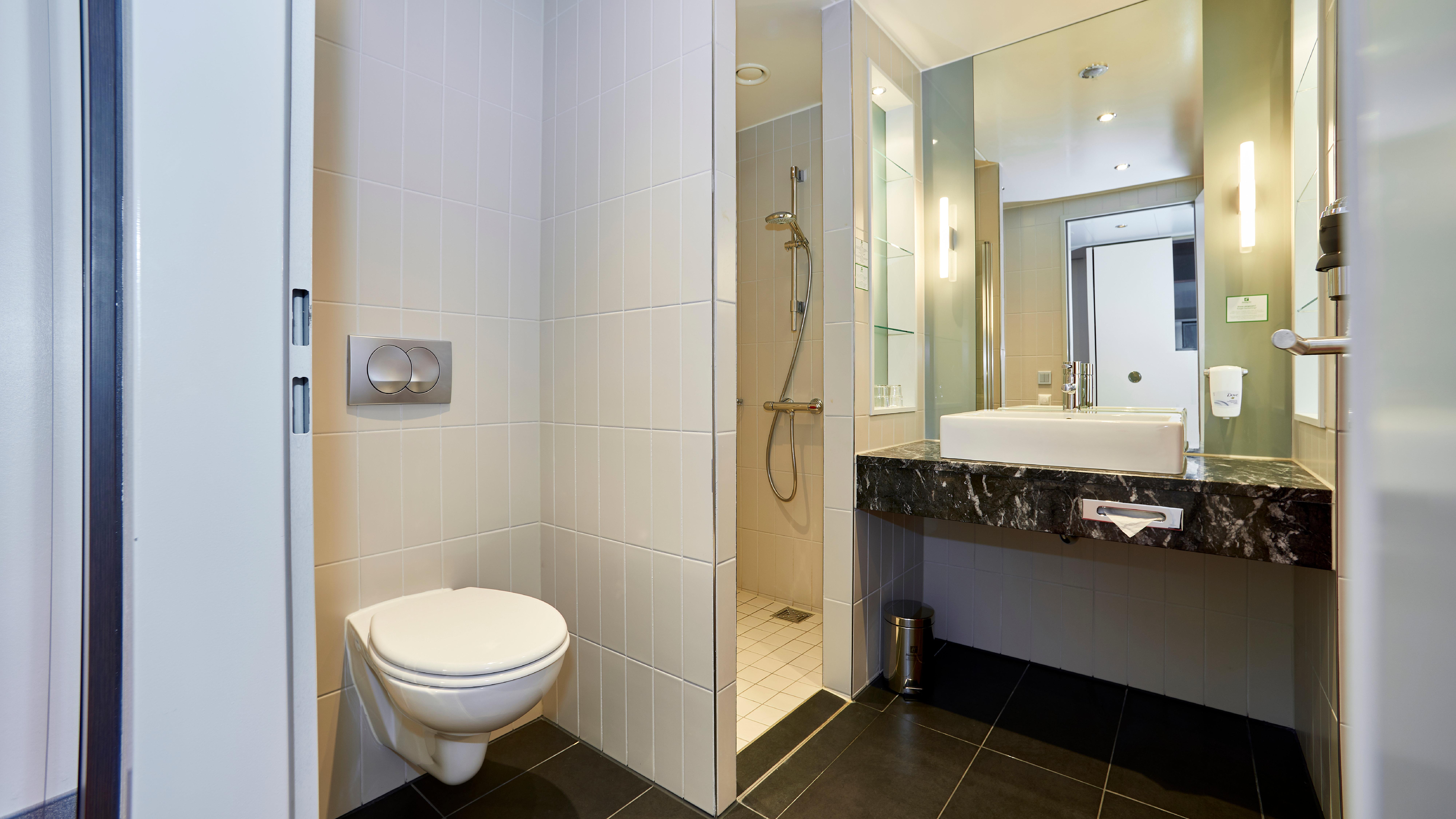 غرفة بسرير كينج، Holiday Inn Berlin Airport Conference Centre Formerly Holiday Inn Berlin International Airport 10/10